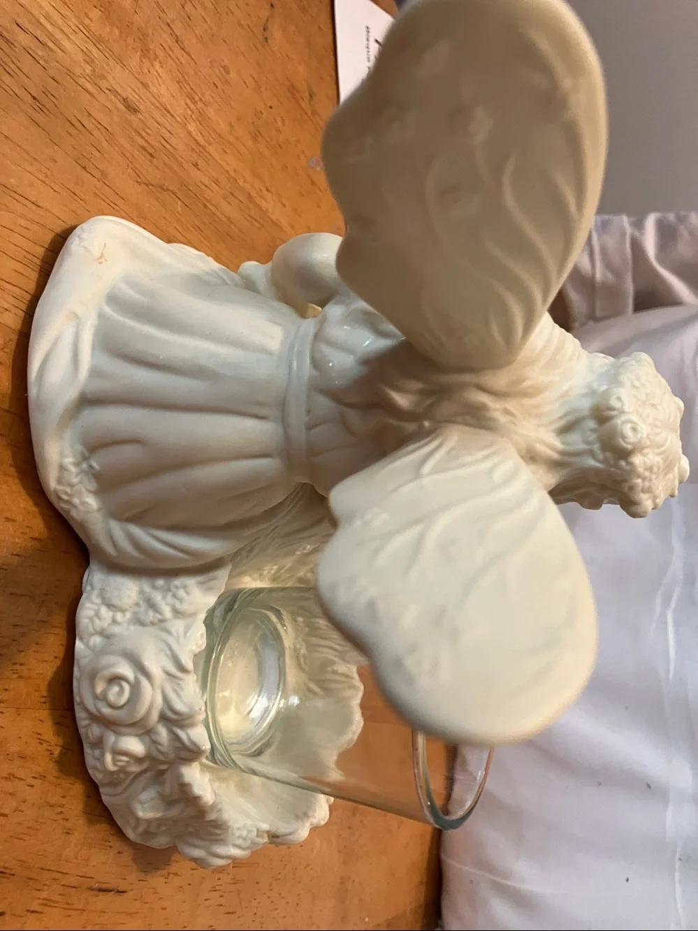 New. Partylite porcelain bisque. Cream 5”- 8” angel. Arianna with votive - Picture 4 of 11